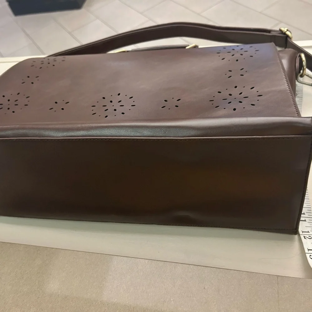 Walasa Brown Leather Briefcase with Structured Design and Top Handle